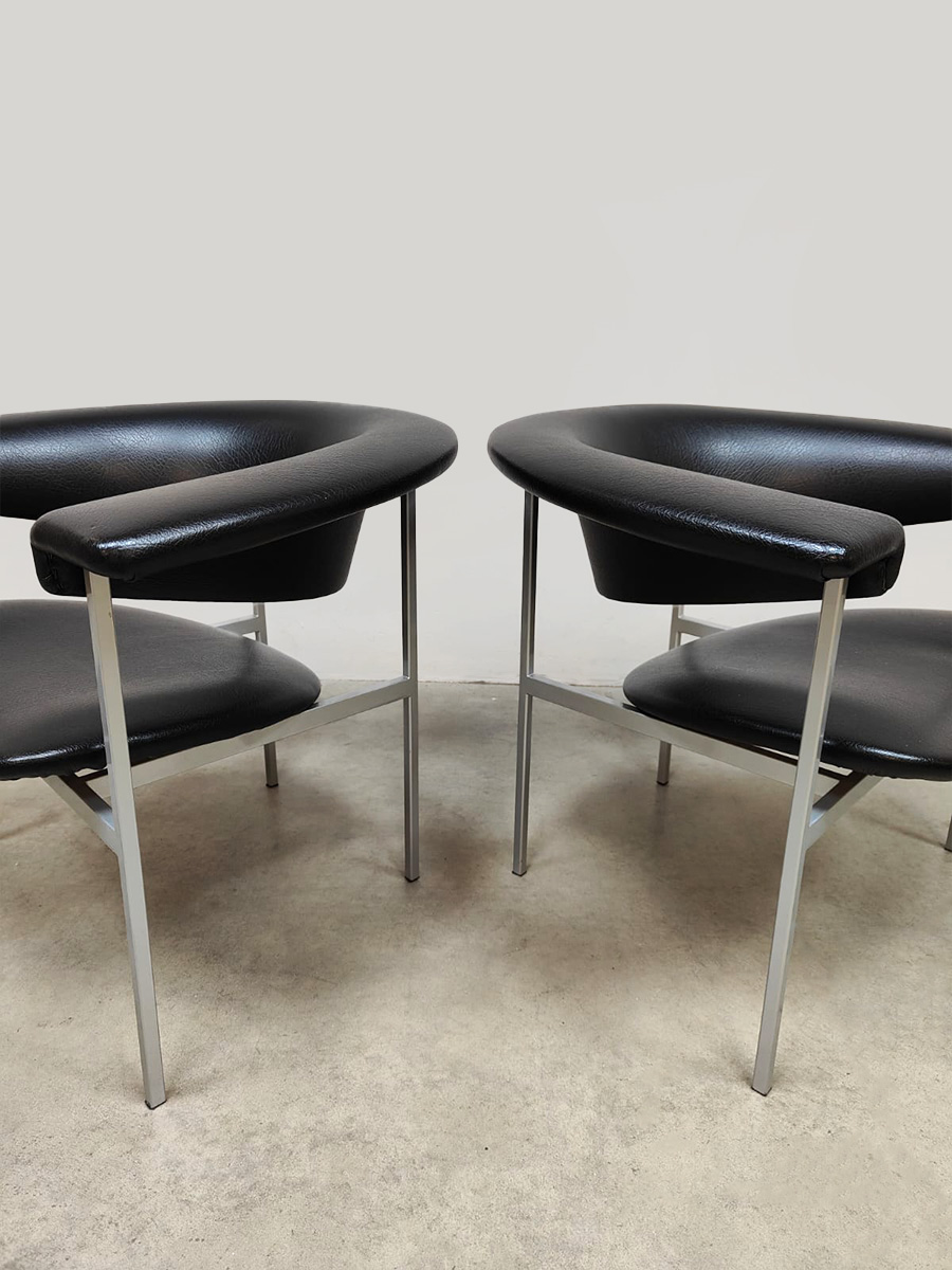 Midcentury furniture design Meander Gamma lounge chairs fauteuils Rudolf Wolf for Gaasbeek en Van Tiel 1950's