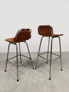 Midcentury interior design barstools krukken ‘Les Arcs’ Charlotte Perriand