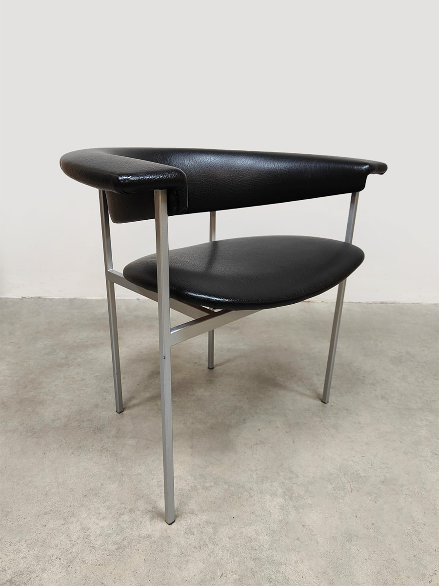 Midcentury interior Dutch design Meander Gamma lounge chair fauteuil Rudolf Wolf, Gaasbeek & Van Tiel