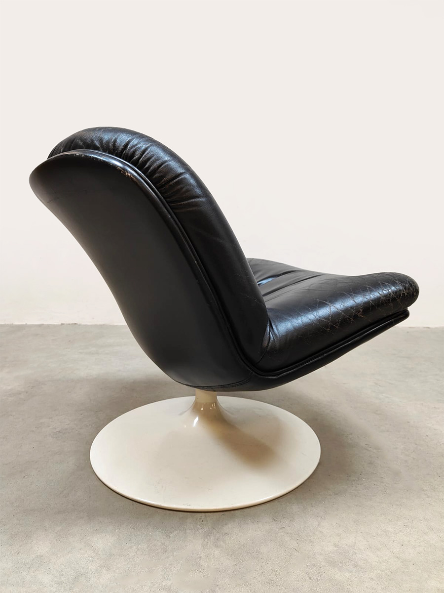 Vintage furniture design F504 swivel lounge chairs fauteuils Artifort Geoffrey Harcourt