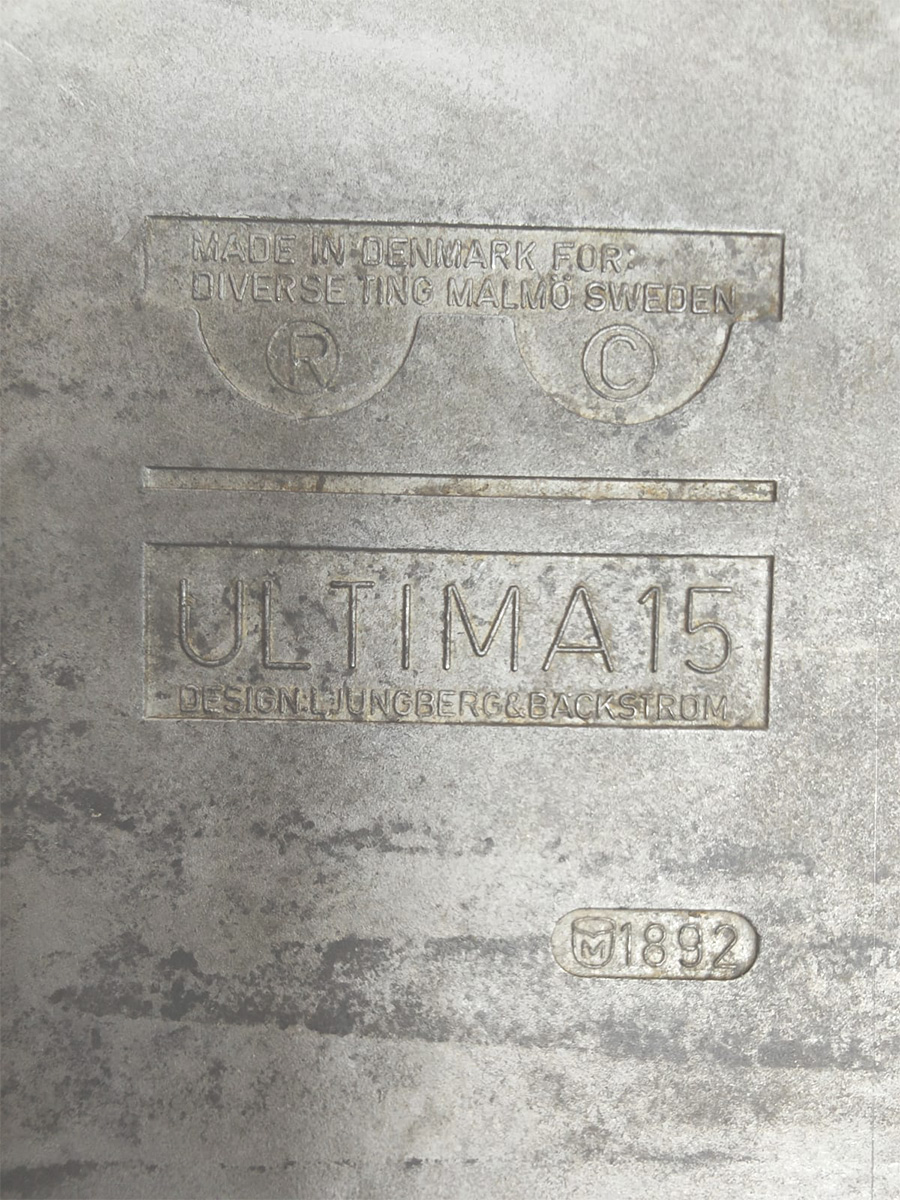 Midcentury interior Swedish design aluminum Ultima ashtray asbak Holger Bäckström & Bo Ljungberg for Diverse Ting 1960s Midcentury interior Swedish design aluminum Ultima ashtray asbak Holger Bäckström & Bo Ljungberg for Diverse Ting 1960s