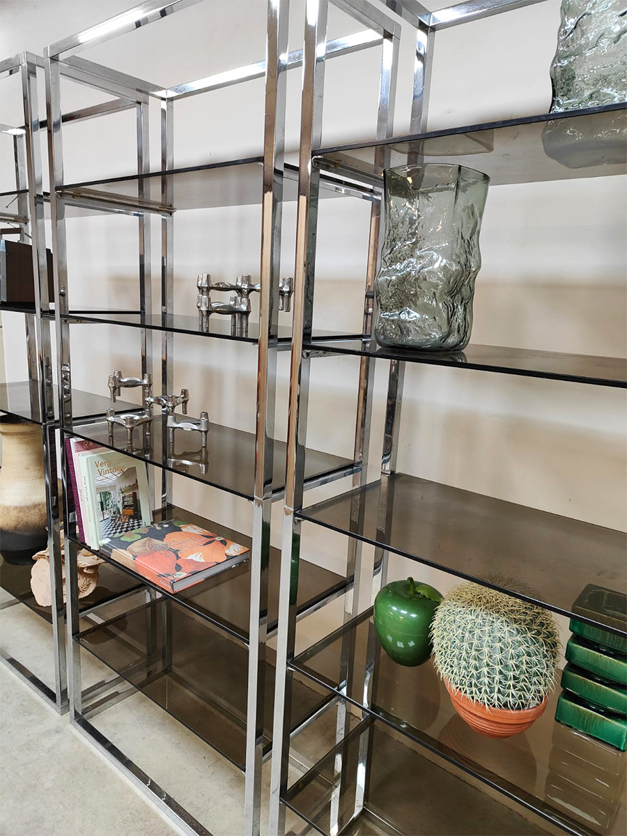 Vintage chrome & smoked glass cabinet chromen boekenkast