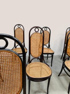 Midcentury furniture design dining chairs eetkamerstoelen Thonet 1970's
