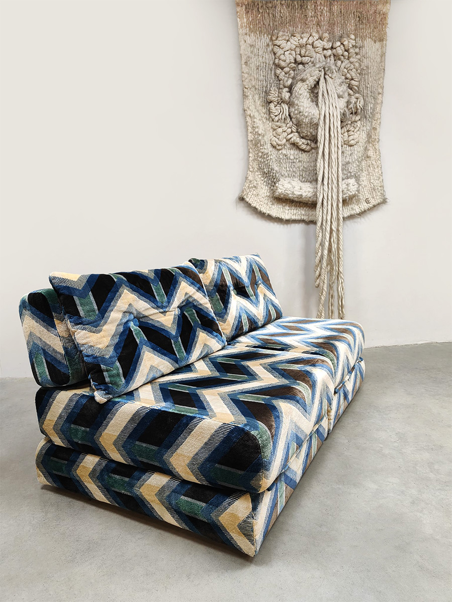 Vintage 2 seater sofa daybed lounge chairs bank fauteuils 'Geometric pattern'