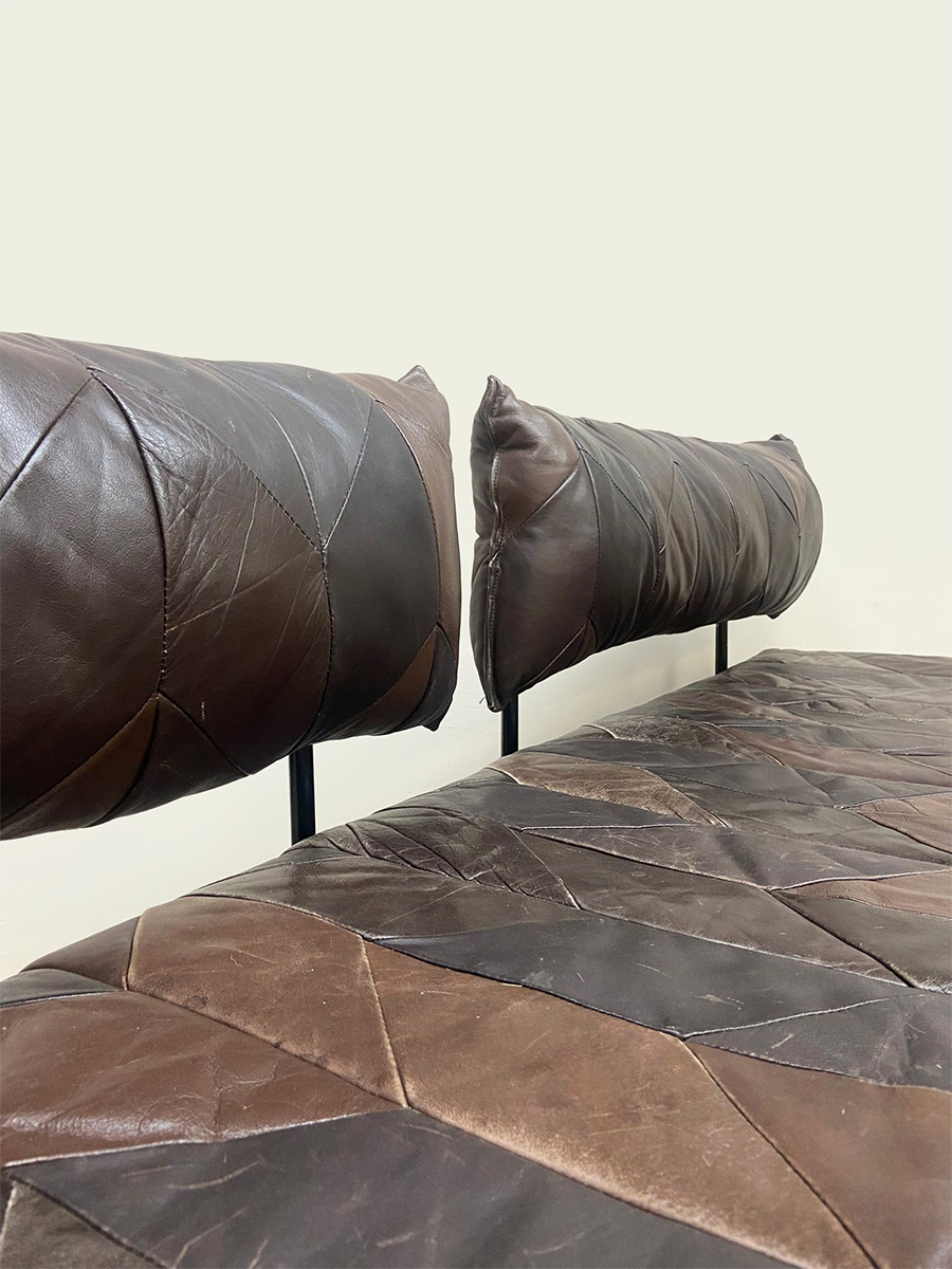 Vintage design leather sofa daybed double bed leren lounge bank ‘Patchwork’ Vintage design leather sofa daybed double bed leren lounge bank ‘Patchwork’