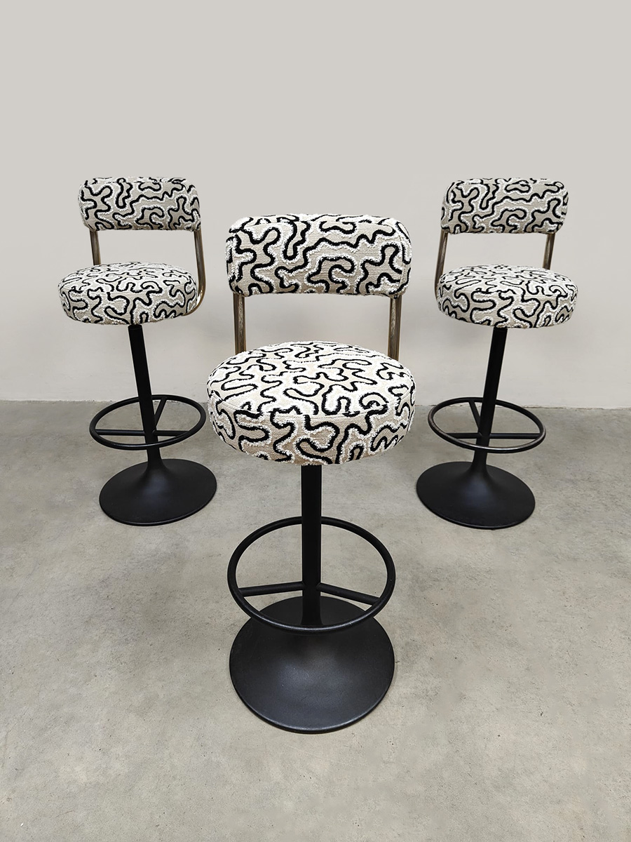 Vintage furniture Swedish design Cobra barstools krukken Borje Johanson ‘Swirl’