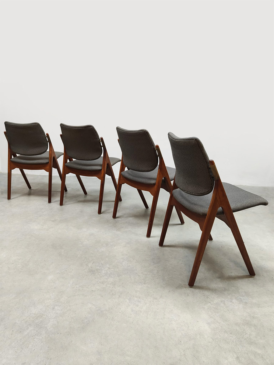 Midcentury interior design Scandinavian design dining chairs eetkamerstoelen Olav Houg 1960 Midcentury interior design Scandinavian design dining chairs eetkamerstoelen Olav Houg 1960