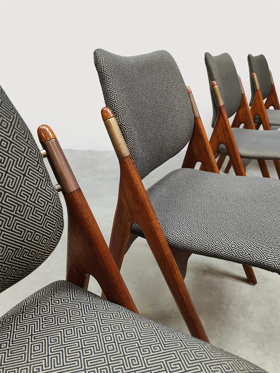 Vintage Scandinavian design dining chairs eetkamerstoelen Olav Houg 1960 Vintage Scandinavian design dining chairs eetkamerstoelen Olav Houg 1960