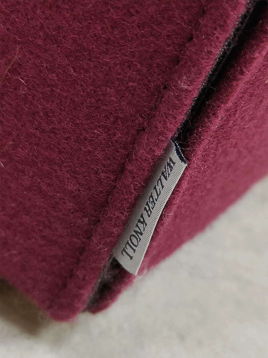 Midcentury interior design geometric lounge chair fauteuil Walter Knoll 1990