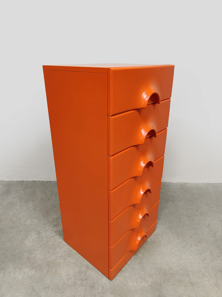 Midcentury interior design rare Space age Quadro chest of drawers ladekast Jurgen Lange Schönbuch