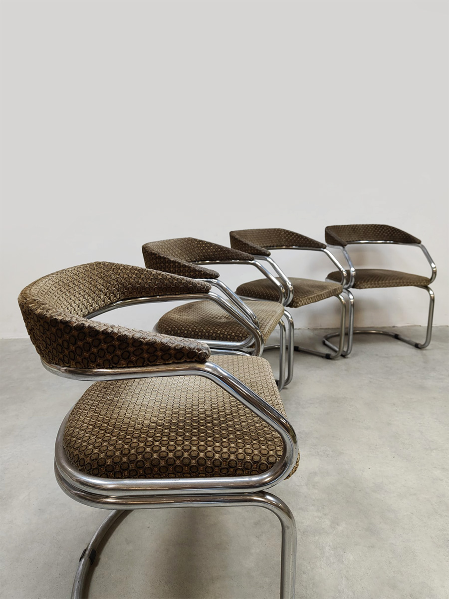 Midcentury Italian design dining chairs vintage Italiaanse eetkamerstoelen Giotto Stoppino 1970