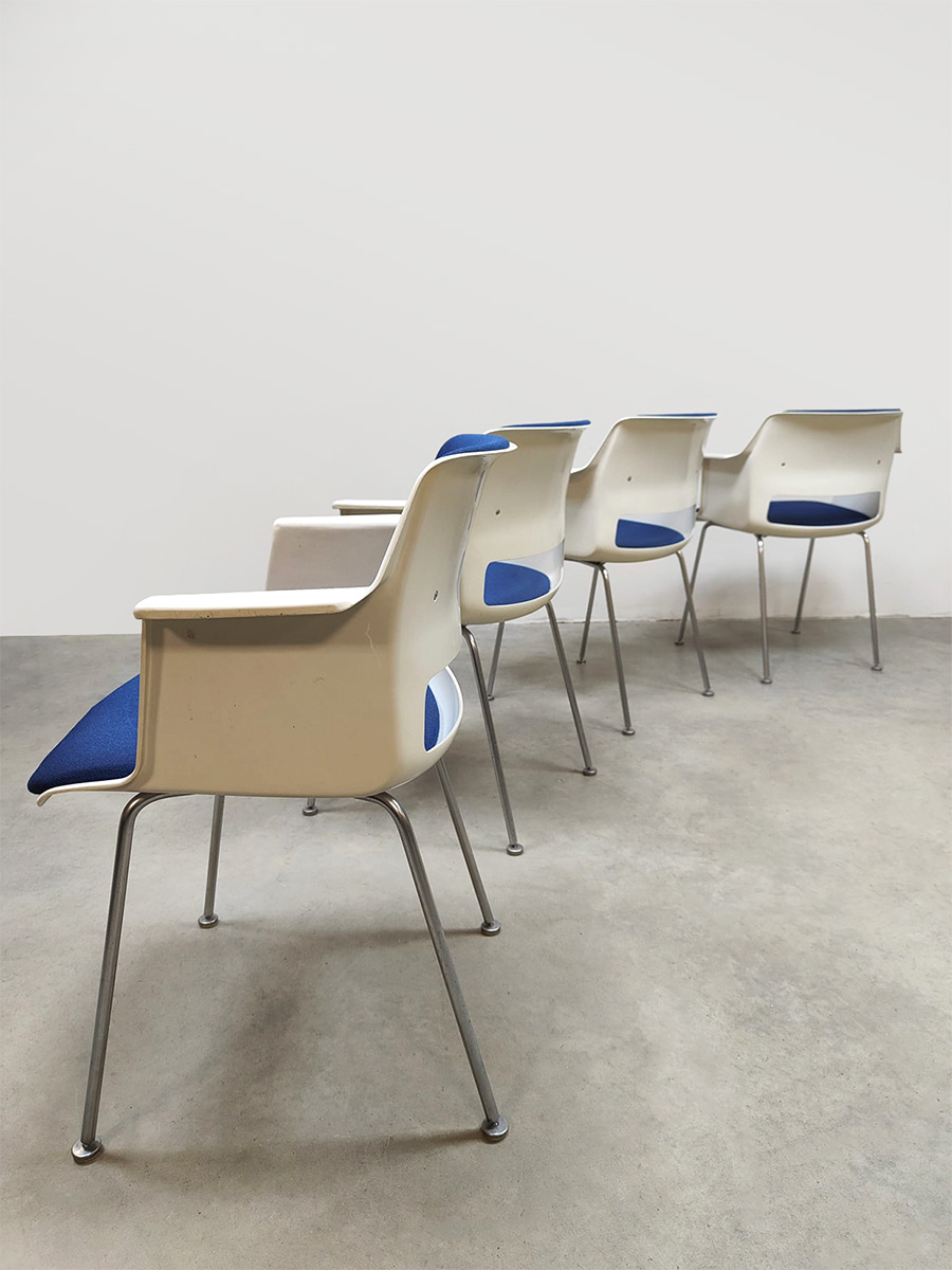 Dutch interior design dining set eetkamerset Andre Cordemeyer Gispen Spectrum