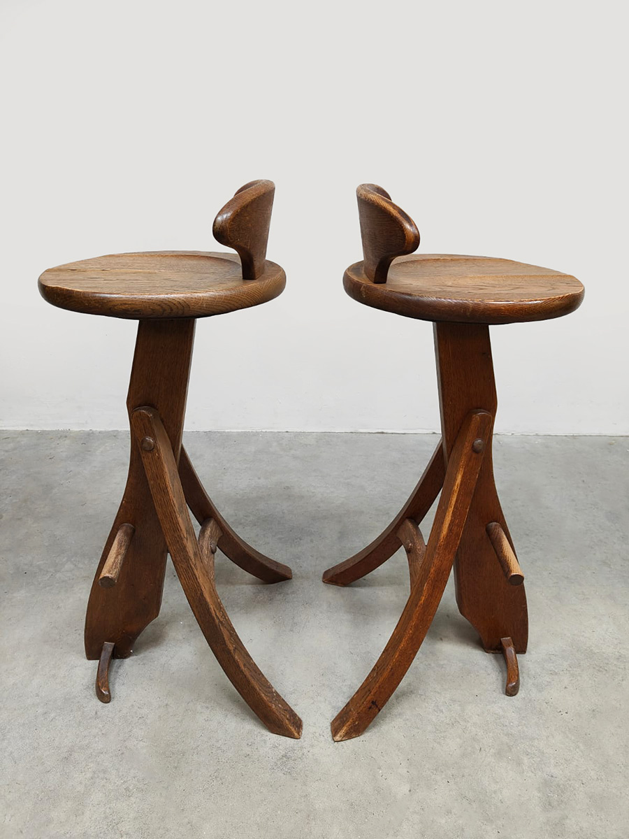 Vintage brutalist wooden bar stools Vintage brutalist wooden bar stools