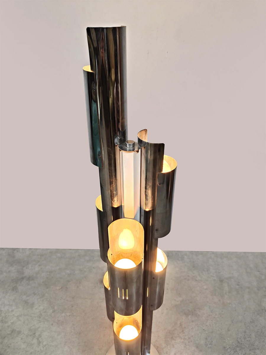 Italian vintage light design chrome metal floorlamp Italiaanse chromen vloerlamp 1970