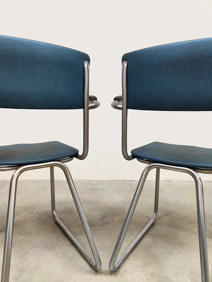 Midcentury interior Dutch design tubular dining chairs buisframe eetkamerstoelen Ahrend de Cirkel 1950