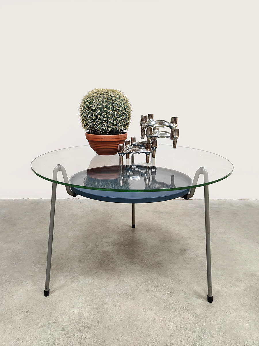 Vintage design 'Mug' model 535 coffee table salontafel Wim Rietveld Gispen 1953