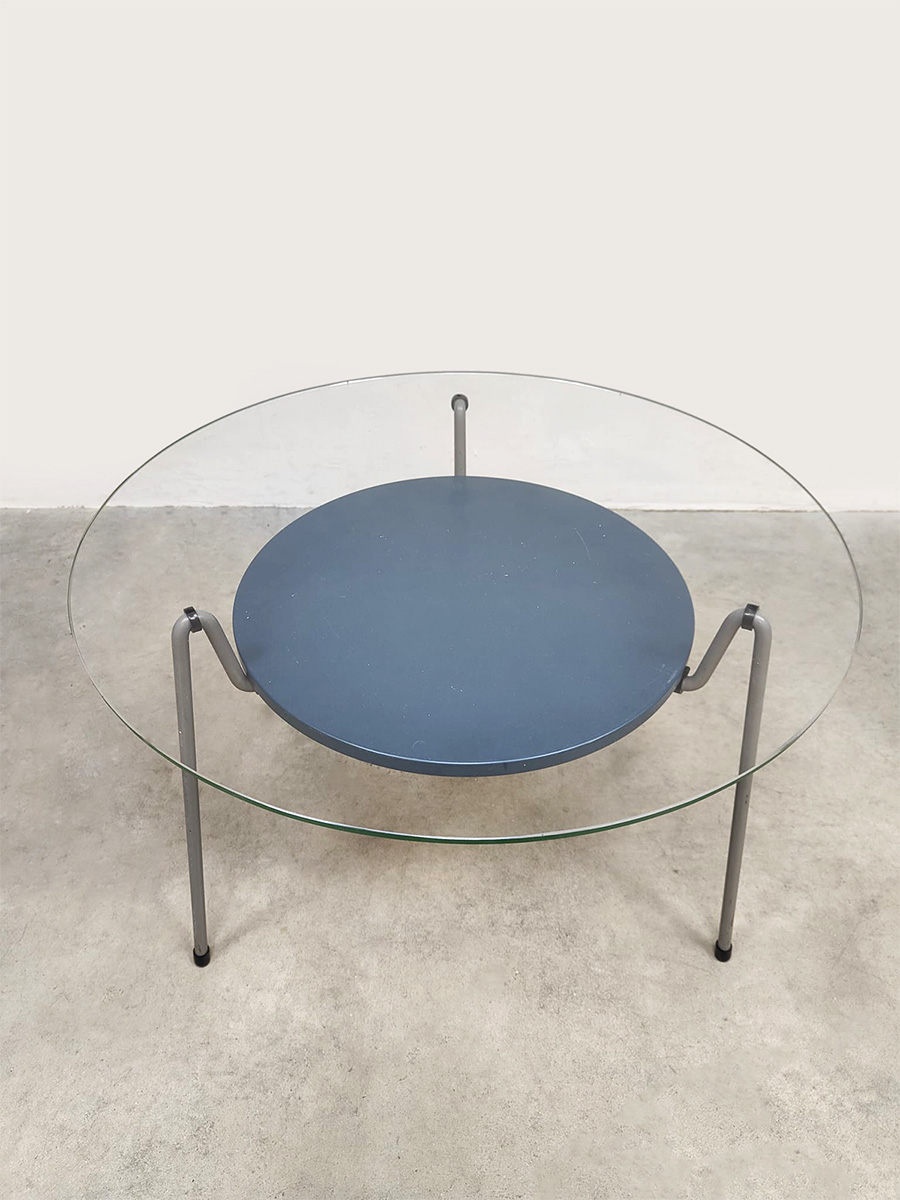 Midcentury interior design 'Mug' model 535 coffee table salontafel Wim Rietveld Gispen 1953 Midcentury interior design 'Mug' model 535 coffee table salontafel Wim Rietveld Gispen 1953