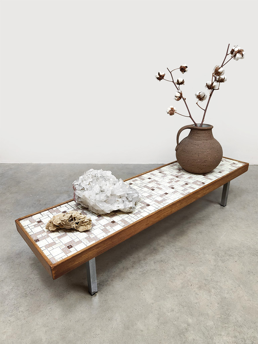 Vintage interior design wood & tile coffee table hout & tegel salontafel