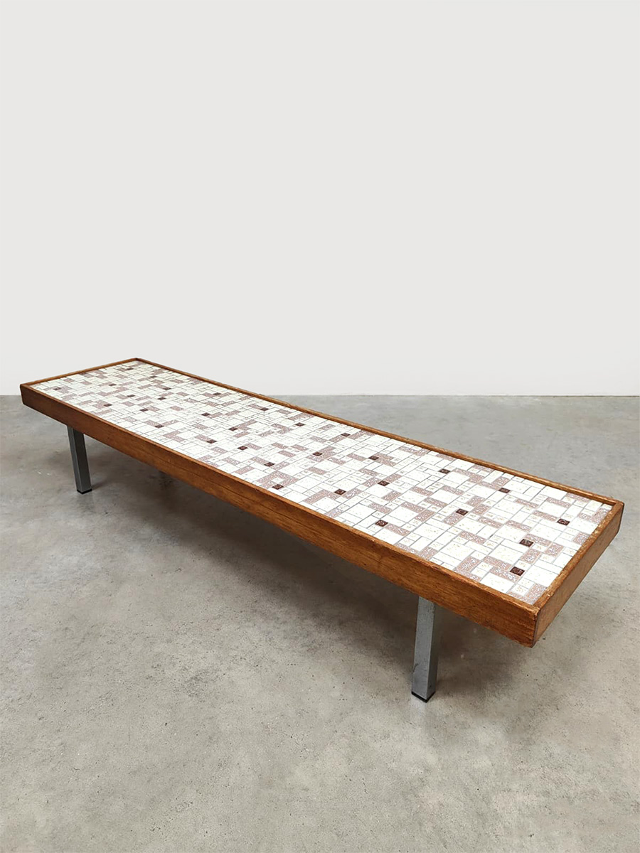 Vintage interior design wood & tile coffee table hout & tegel salontafel
